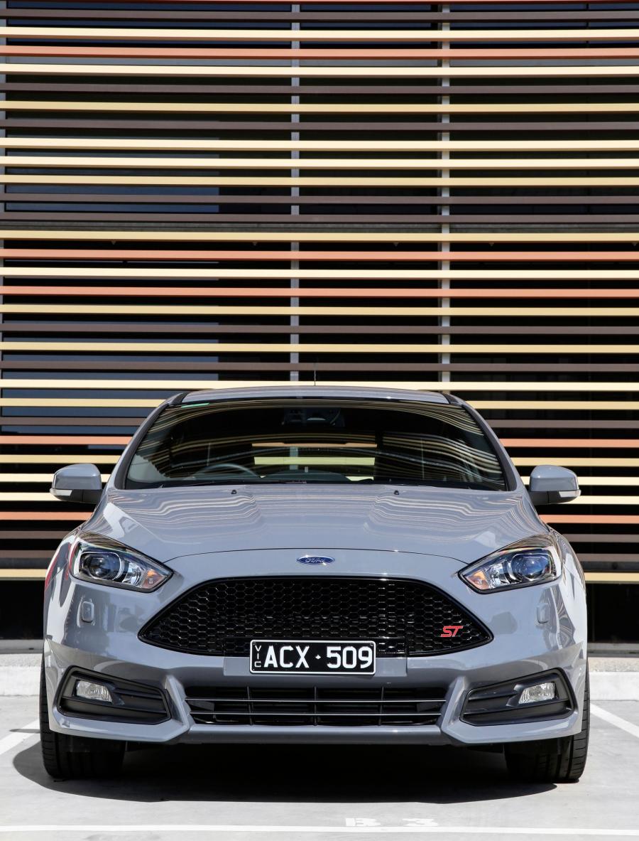  Ford Focus ST 2015 года  (AU) (фото 9 из 21)